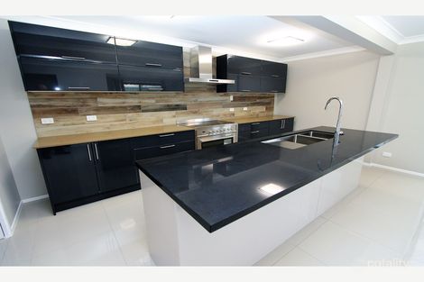 2a Evergreen Ave, Bray Park, QLD 4500