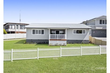 Property photo of 33 Winbin Crescent Gwandalan NSW 2259