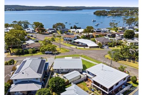 Property photo of 33 Winbin Crescent Gwandalan NSW 2259