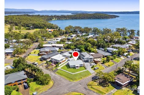 Property photo of 33 Winbin Crescent Gwandalan NSW 2259