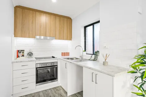 1/142 Lake Ave, Cringila, NSW 2502