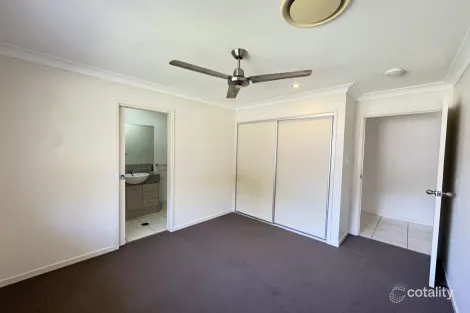 Property photo of 3 Warilla View Blacks Beach QLD 4740