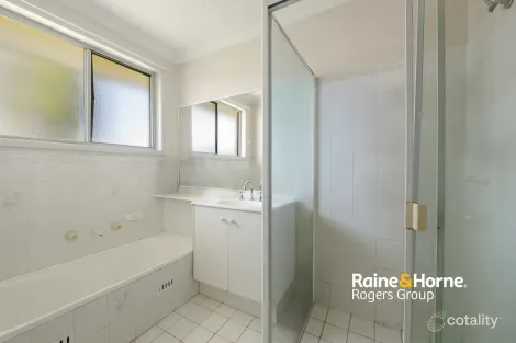 Property photo of 4 Shearer Crescent Blue Haven NSW 2262