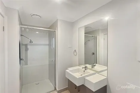 Property photo of 21 Elkhom Way Wallan VIC 3756