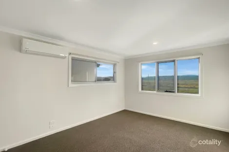 Property photo of 21 Elkhom Way Wallan VIC 3756