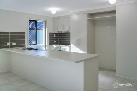 Property photo of 40 Quinn Close Augustine Heights QLD 4300