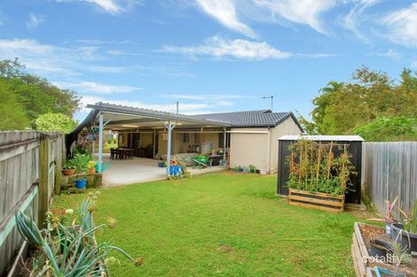 Property photo of 17 Fenwood Close Boronia Heights QLD 4124