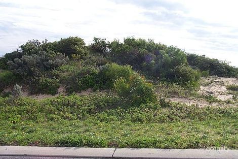 16 HACKNEY WAY, YANCHEP, WA 6035