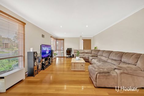Property photo of 17 Cumberland Chase Hampton Park VIC 3976