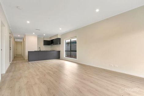 Property photo of 4 Anthony Court Munno Para Downs SA 5115