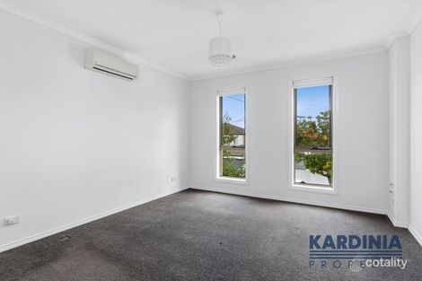 Property photo of 22 Elderslie Terrace Newtown VIC 3220