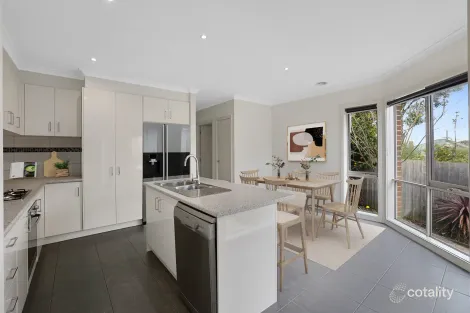 Property photo of 8/4 Hearn Street Drouin VIC 3818
