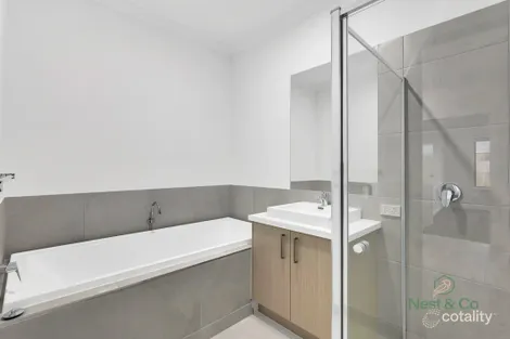 Property photo of 17 Citron Way Clyde VIC 3978