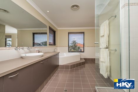 Property photo of 36 O'Mara Boulevard Iluka WA 6028