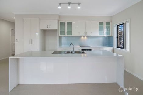 Property photo of 45 Lamberth Road Regents Park QLD 4118