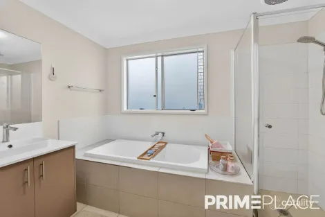 Property photo of 16 Ivanhoe Street Spring Mountain QLD 4300