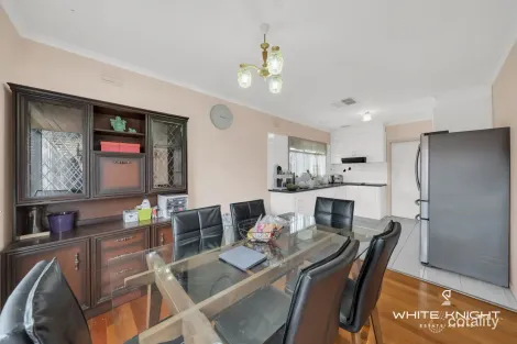 Property photo of 4 Swansea Parade St Albans VIC 3021