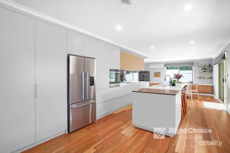 Property photo of 9 Richmond Place Albion Park NSW 2527