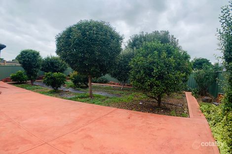 Property photo of 40 Malcolm Creek Parade Craigieburn VIC 3064