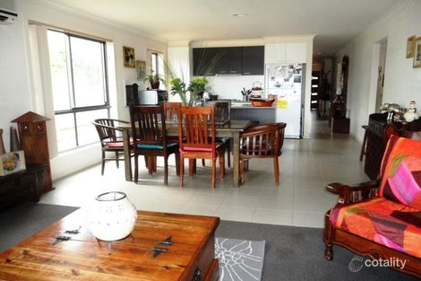 Property photo of 72 Silverwattle Drive Lyndhurst VIC 3975