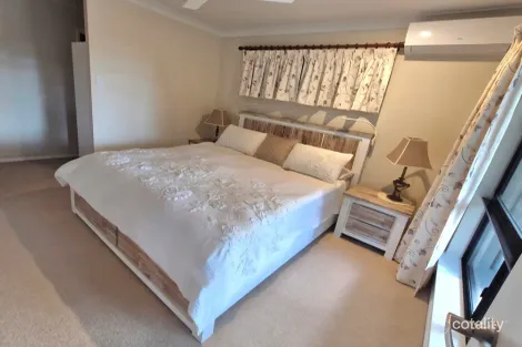 Property photo of 5 Laurence Close Cannonvale QLD 4802