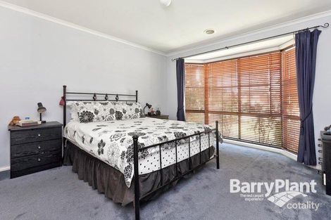 Property photo of 12 Stanford Avenue Keysborough VIC 3173