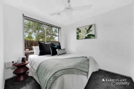 Property photo of 21 Barina Way Mill Park VIC 3082