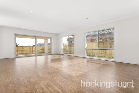 Property photo of 329 Attunga Grove Werribee VIC 3030