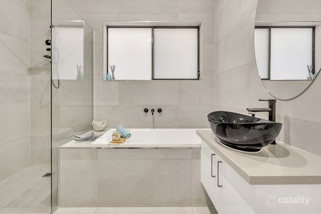Property photo of 8 Element Street Craigieburn VIC 3064