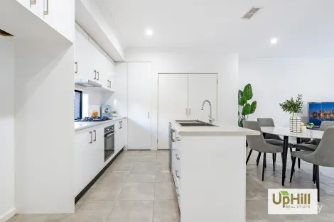 Property photo of 11 Valrena Way Pakenham VIC 3810