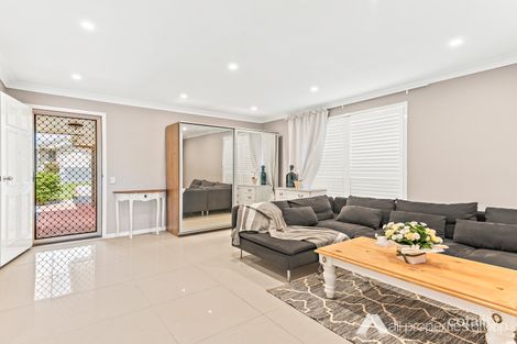 Property photo of 40 Lakeside Crescent Forest Lake QLD 4078