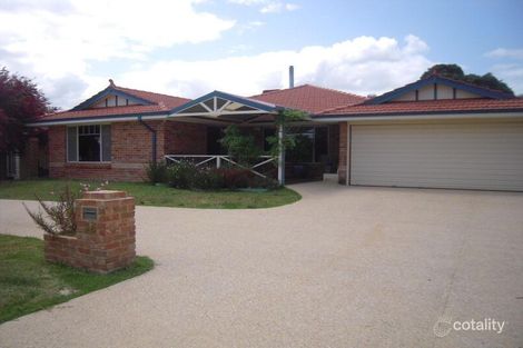 36 Lakeside Dr, Helena Valley, WA 6056