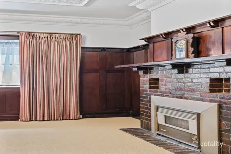 Property photo of 212 Woodland Street Strathmore VIC 3041