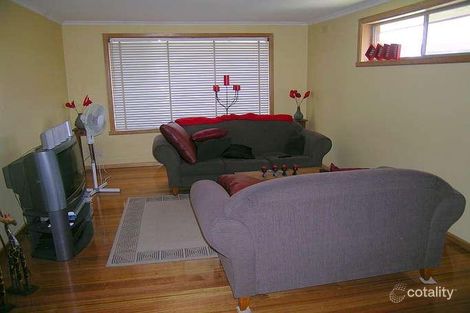 Property photo of 32 Parkside Avenue Keilor East VIC 3033