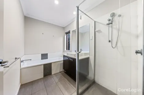 Property photo of 5 Peregrine Street Cranbourne North VIC 3977