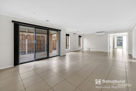 Property photo of 71 Eltham Parade Manor Lakes VIC 3024
