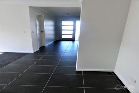 Property photo of 28 Anglesea Drive Wollert VIC 3750