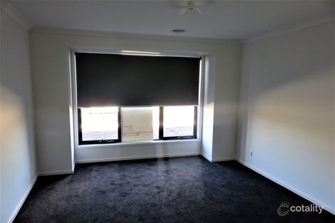 Property photo of 28 Anglesea Drive Wollert VIC 3750