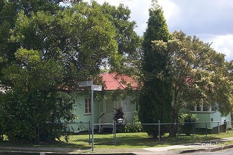 174 Beddoes St, Holland Park, QLD 4121