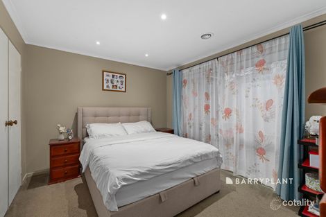 Property photo of 15 Nana Walk Narre Warren South VIC 3805