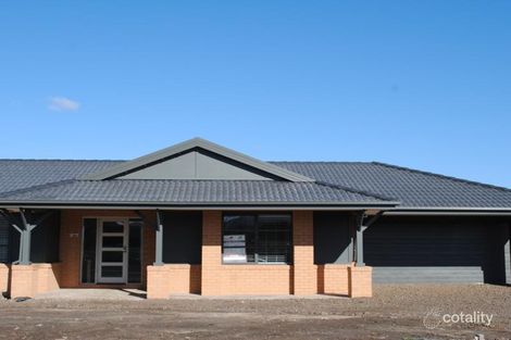 18 Dunnart Bvd, Whittlesea, VIC 3757