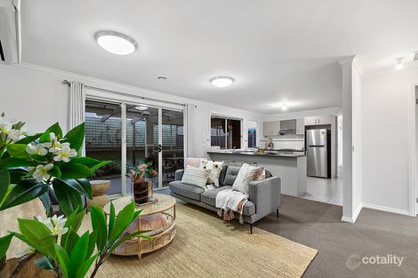 Property photo of 7 Banksia Grove Pakenham VIC 3810