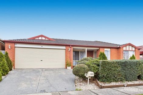 17 Breamlea Way, Cranbourne West, VIC 3977