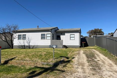 Property photo of 11 Monty Walk West Bathurst NSW 2795