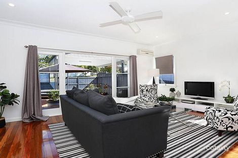 Property photo of 87 Taringa Parade Indooroopilly QLD 4068