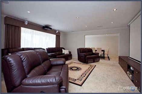 Property photo of 42 Rowntree Crescent Isaacs ACT 2607