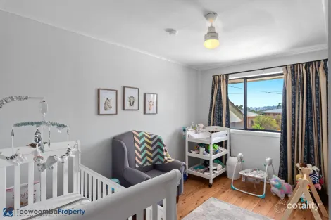 Property photo of 3 Brown Street Rockville QLD 4350