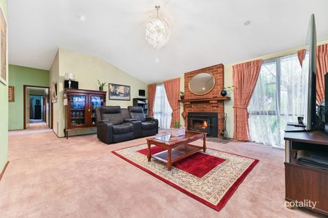 Property photo of 1 Rivergum Place Keysborough VIC 3173