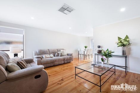 Property photo of 1/35 Fernwood Road Narre Warren VIC 3805