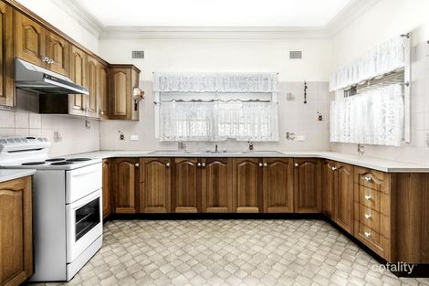 Property photo of 14 Orana Crescent Peakhurst Heights NSW 2210